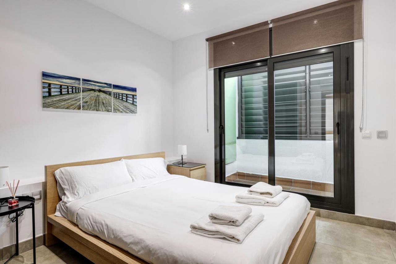 Urban Flats Vallirana Barcelona Exterior photo