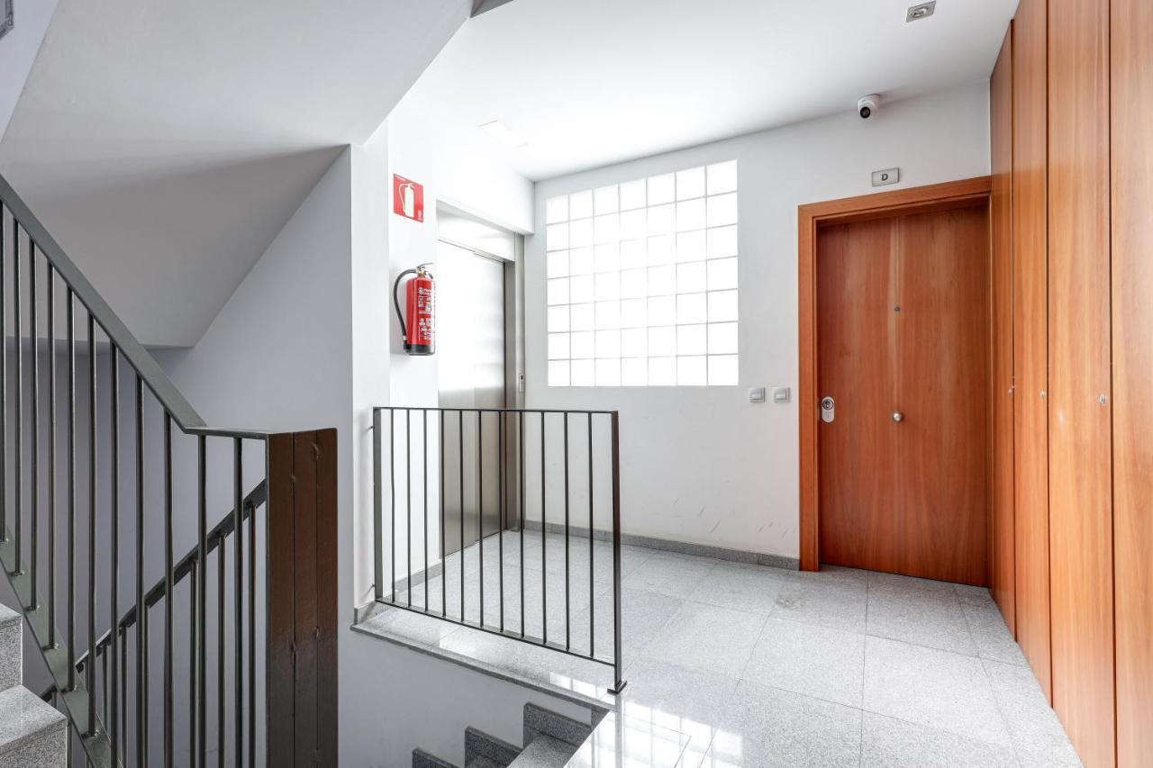 Urban Flats Vallirana Barcelona Exterior photo