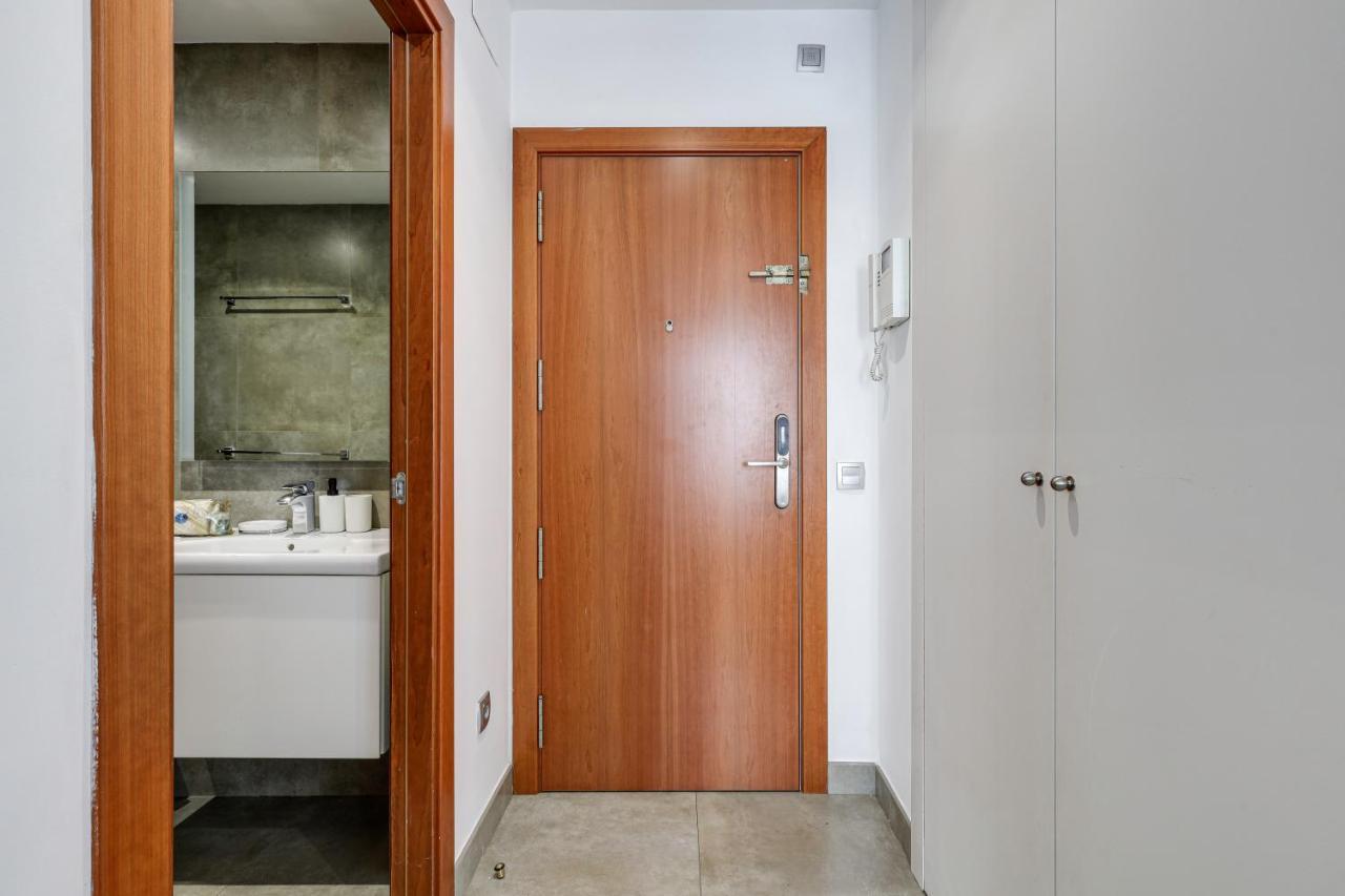 Urban Flats Vallirana Barcelona Exterior photo