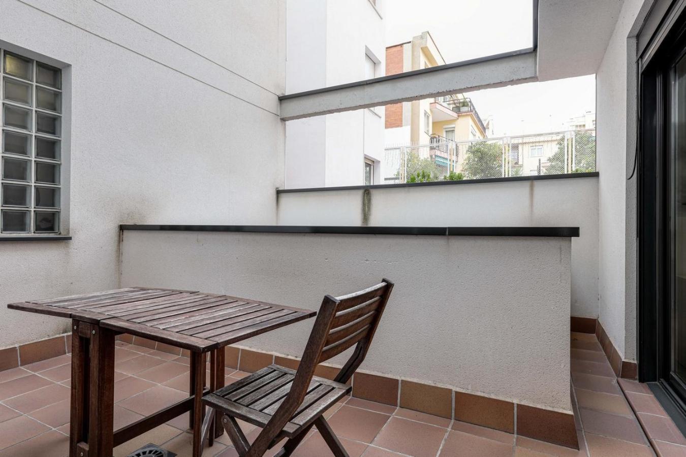 Urban Flats Vallirana Barcelona Exterior photo