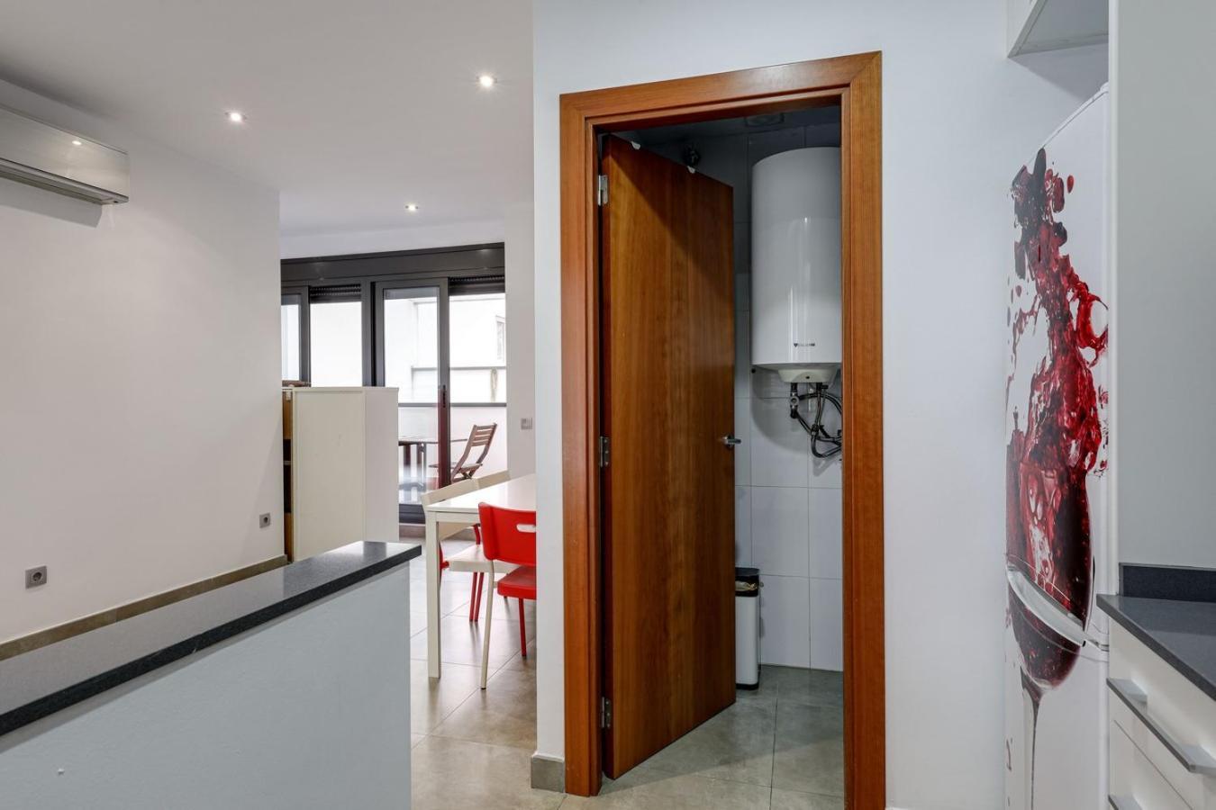 Urban Flats Vallirana Barcelona Exterior photo