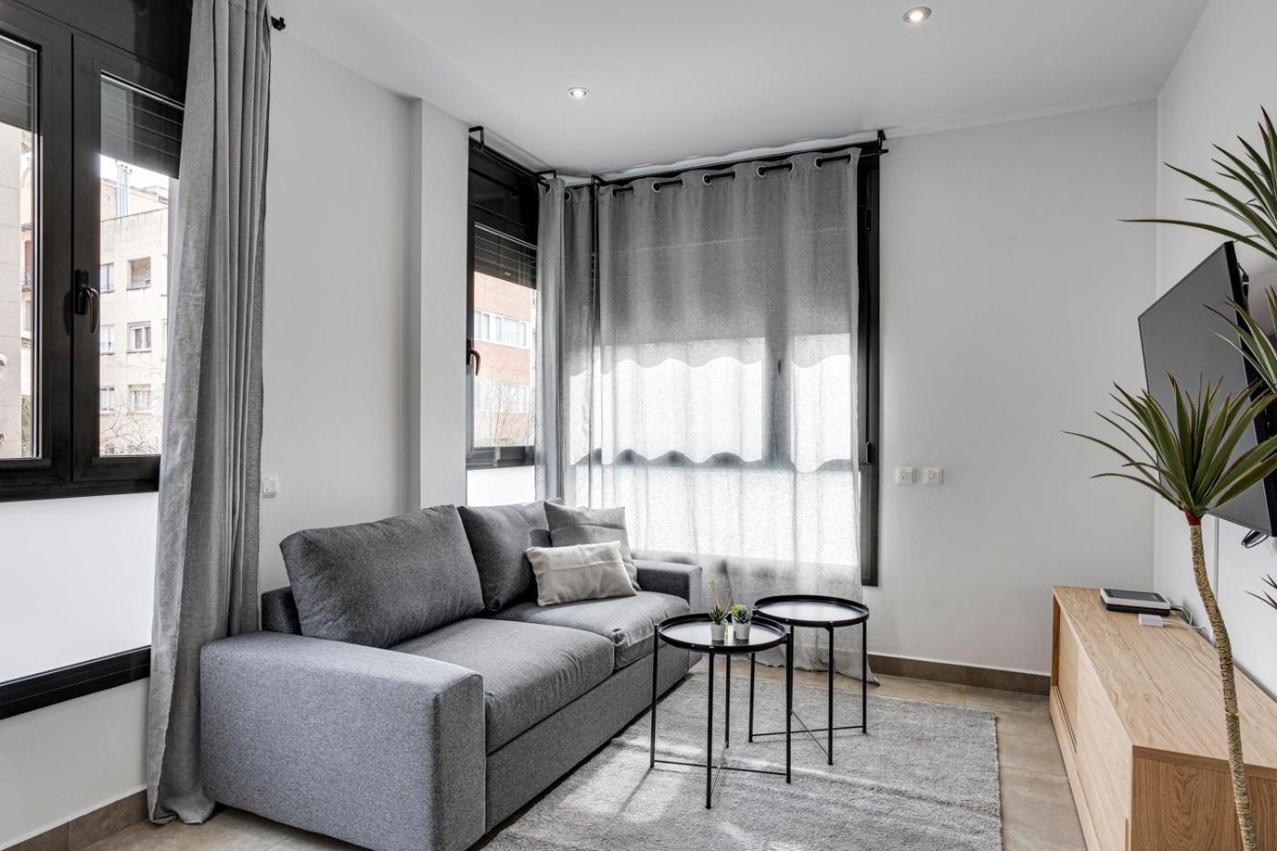 Urban Flats Vallirana Barcelona Exterior photo